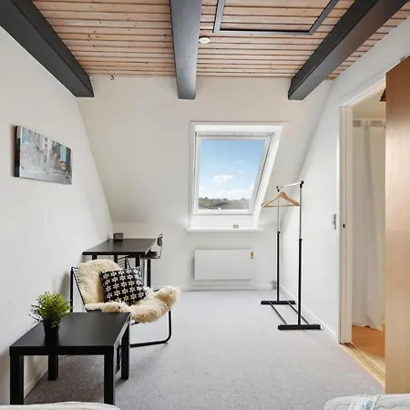 2 Bedroom Pet Friendly In