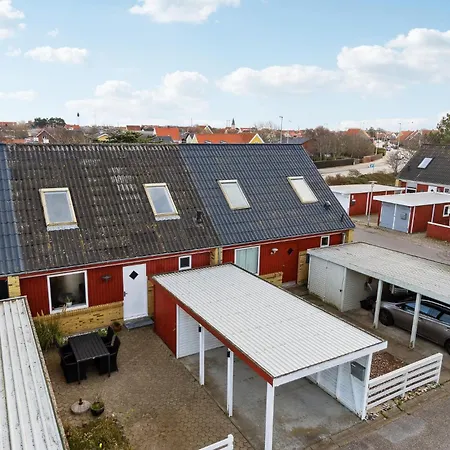 2 Bedroom Lovely In *